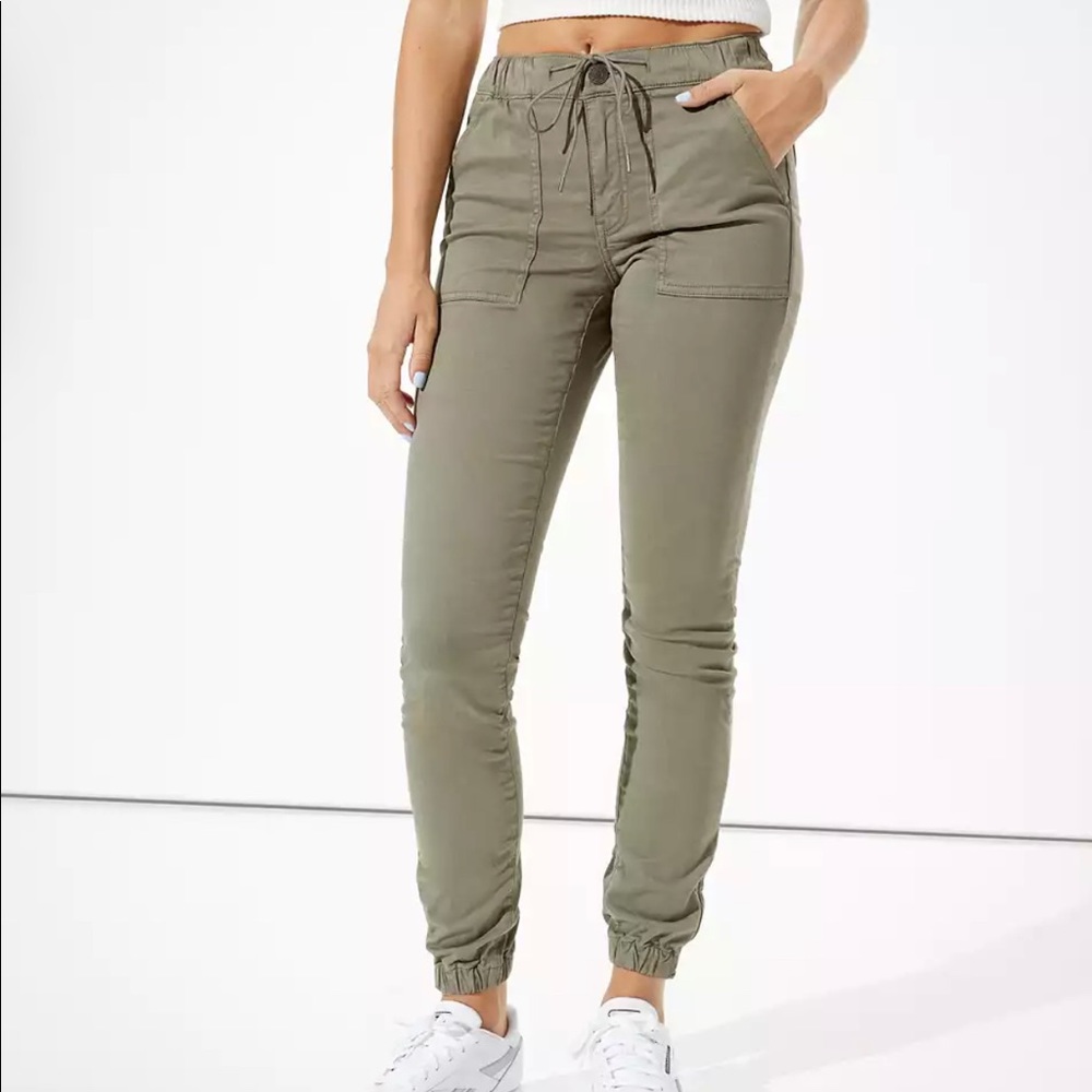 AE- High Waisted Jogger Green